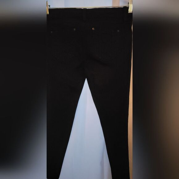 * * ALICE + OLIVIA BLACK JEANS - Picture 4 of 10